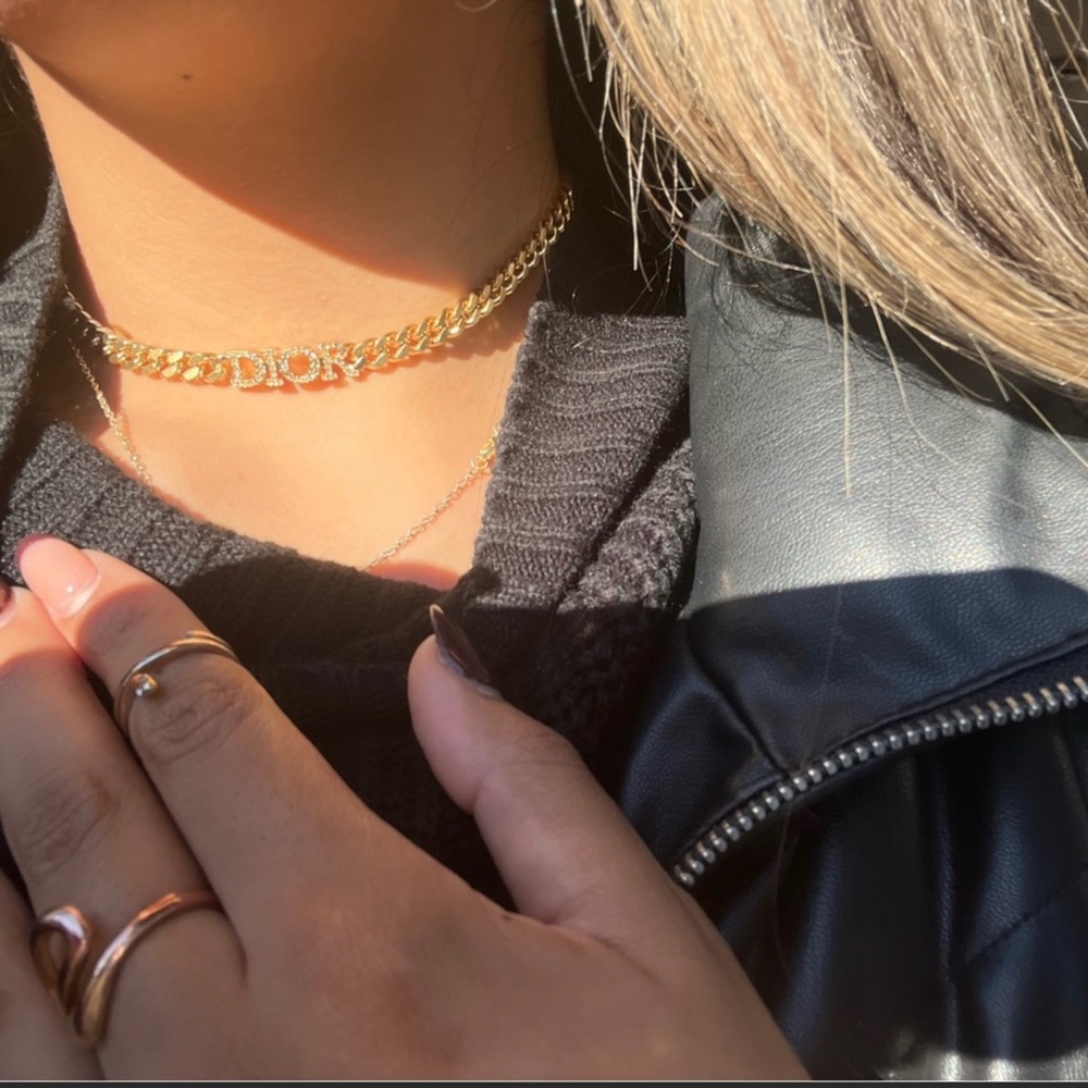 DIOR Revolution Choker.